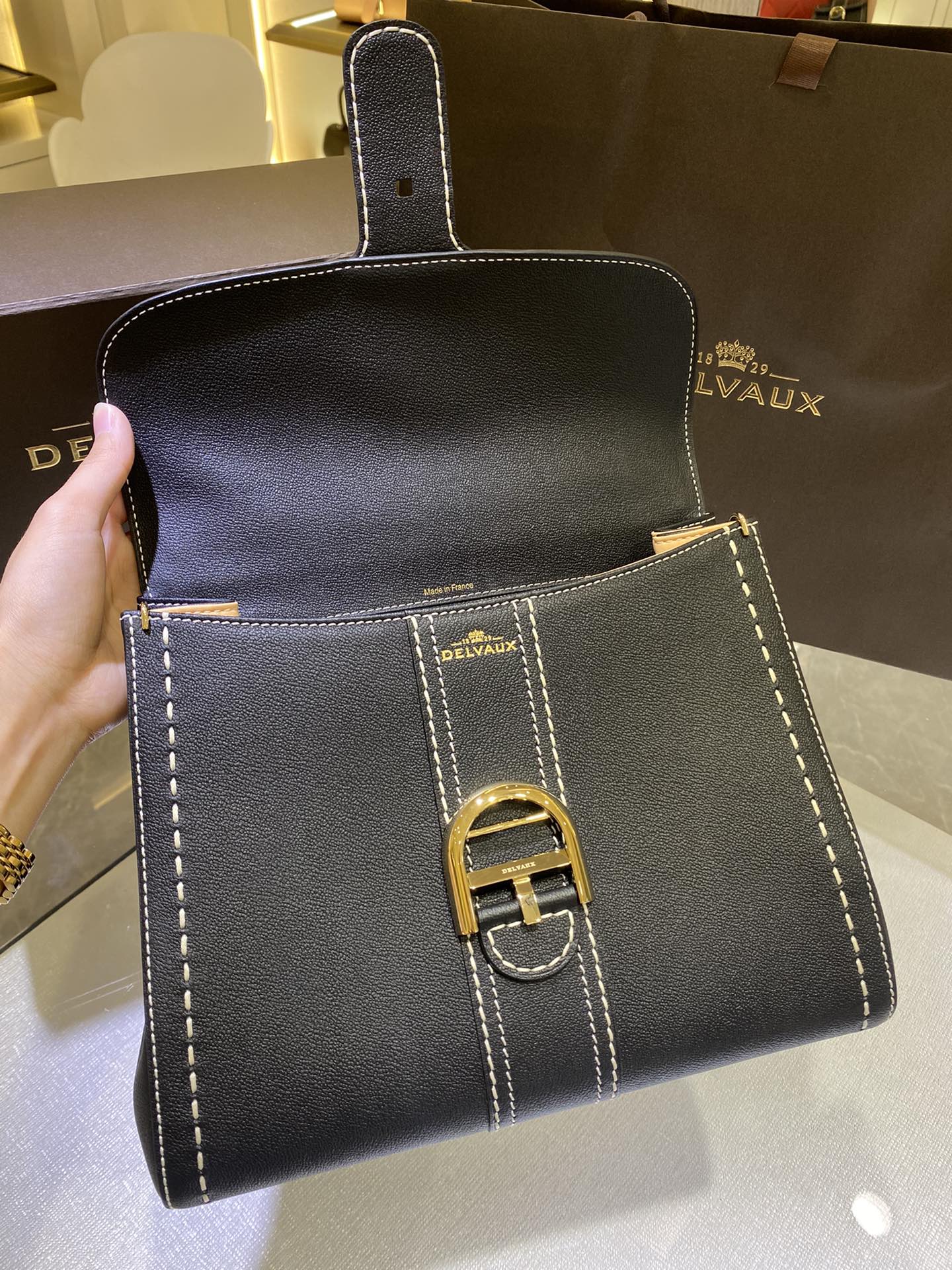 델보 브리앙 박스백 미듐